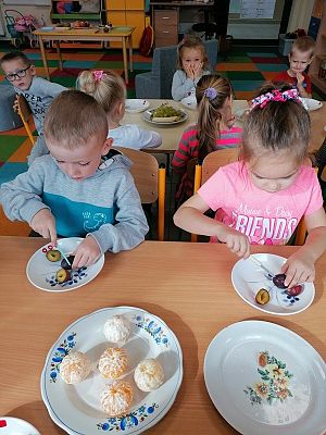  Grafika #31: JESIEŃ W SADZIE