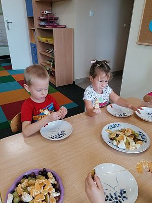  Grafika #20: JESIEŃ W SADZIE