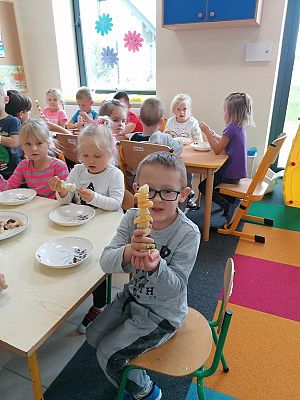  Grafika #40: JESIEŃ W SADZIE