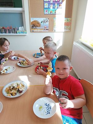  Grafika #30: JESIEŃ W SADZIE