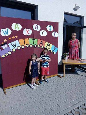  Grafika #3: WITAMY WAKACJE