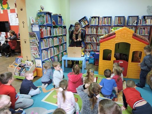 Grafika #1: Wycieczka do Miejskiej Biblioteki w Lęborku