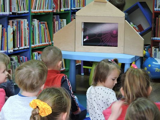 Grafika #5: Wycieczka do Miejskiej Biblioteki w Lęborku