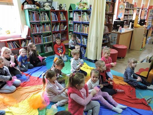 Grafika #13: Wycieczka do Miejskiej Biblioteki w Lęborku