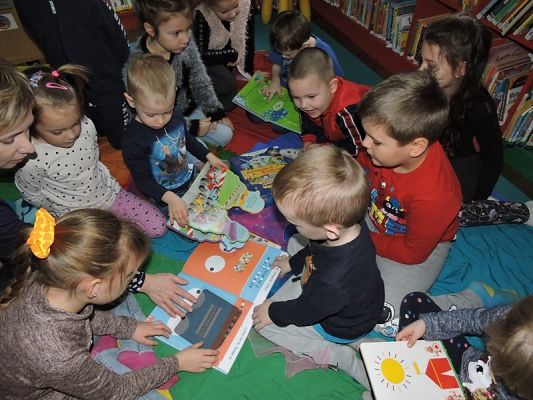 Grafika #9: Wycieczka do Miejskiej Biblioteki w Lęborku