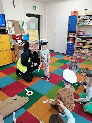  Grafika #2: GOŚCIE W PRZEDSZKOLU