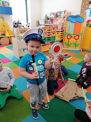  Grafika #17: GOŚCIE W PRZEDSZKOLU