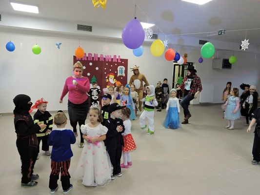  Grafika #31: Bale w Karnawale