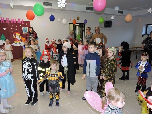  Grafika #49: Bale w Karnawale