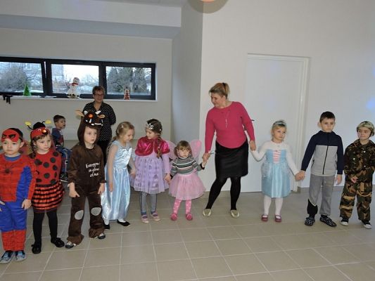  Grafika #33: Bale w Karnawale