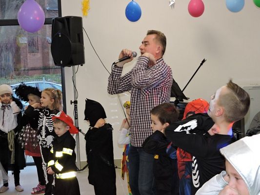  Grafika #37: Bale w Karnawale