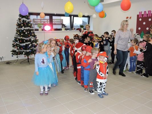  Grafika #74: Bale w Karnawale