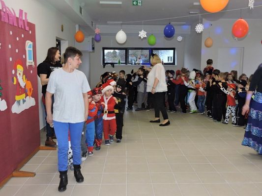  Grafika #41: Bale w Karnawale