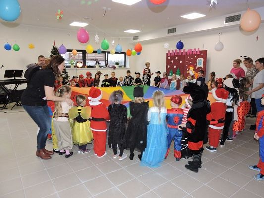  Grafika #60: Bale w Karnawale