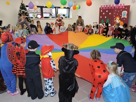  Grafika #79: Bale w Karnawale