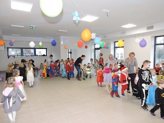  Grafika #78: Bale w Karnawale