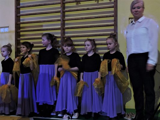  Grafika #13: KIERMASZ ŚWIĄTECZNY