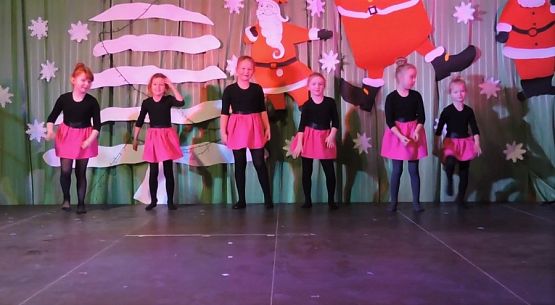  Grafika #1: KIERMASZ ŚWIĄTECZNY