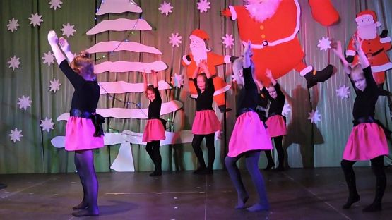  Grafika #7: KIERMASZ ŚWIĄTECZNY