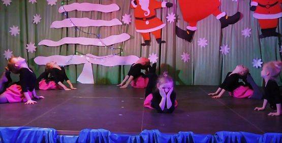  Grafika #0: KIERMASZ ŚWIĄTECZNY