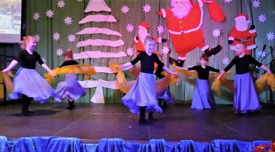  Grafika #10: KIERMASZ ŚWIĄTECZNY