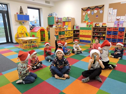  Grafika #3: Czekamy na Mikołaja