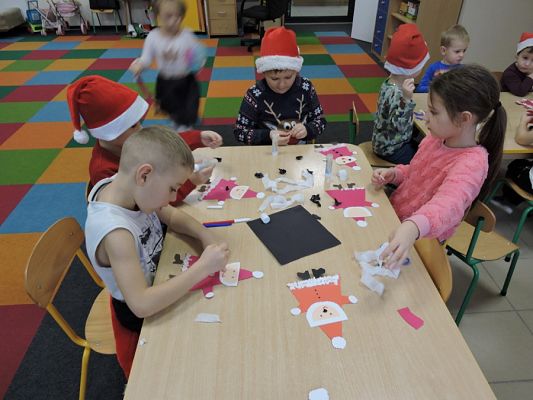  Grafika #4: Czekamy na Mikołaja