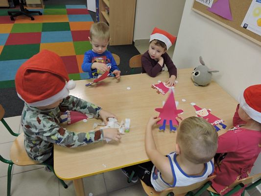  Grafika #6: Czekamy na Mikołaja