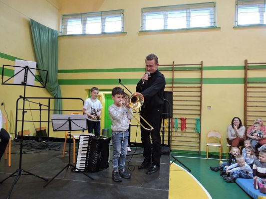  Grafika #4: KONCERT MUZYCZNY