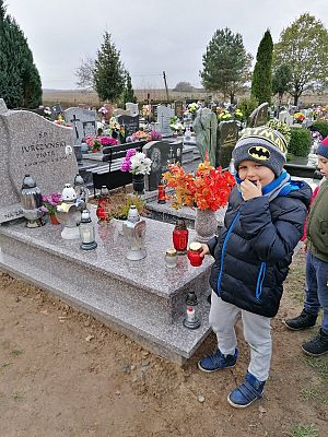  Grafika #1: Pamiętamy o tych, którzy odeszli