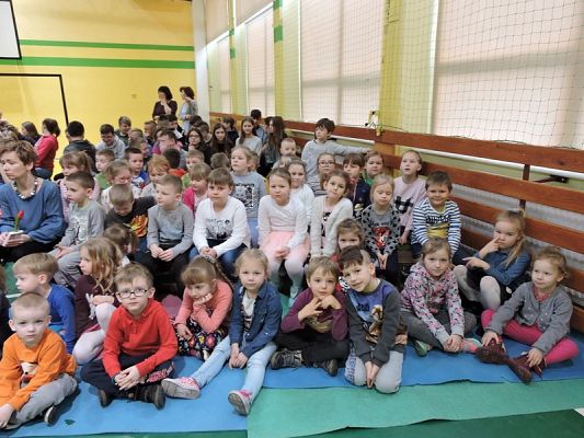  Grafika #2: Koncert muzyczny