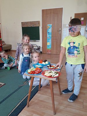  Grafika #4: Warzywa i owoce