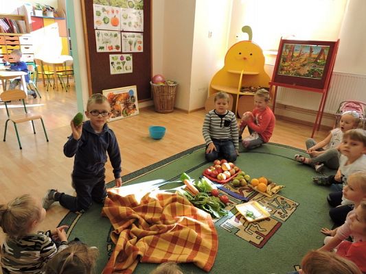  Grafika #9: Warzywa i owoce