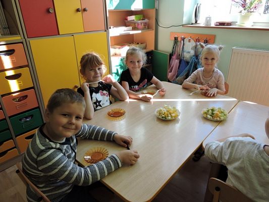  Grafika #2: Warzywa i owoce