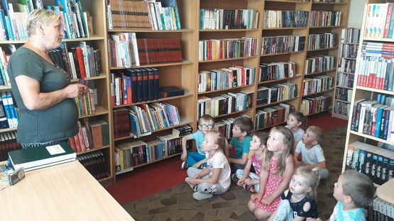  Grafika #1: Spotkanie z książką