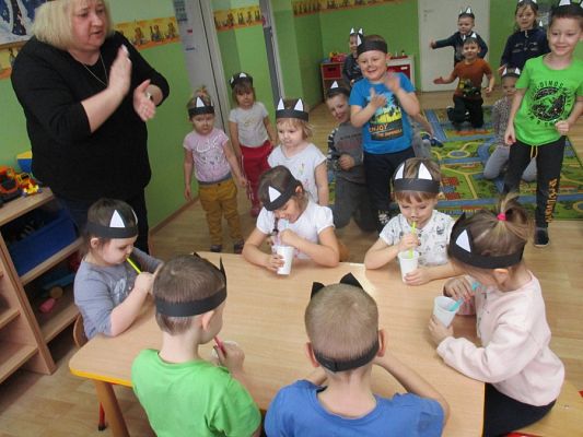  Grafika #16: Dzień kota