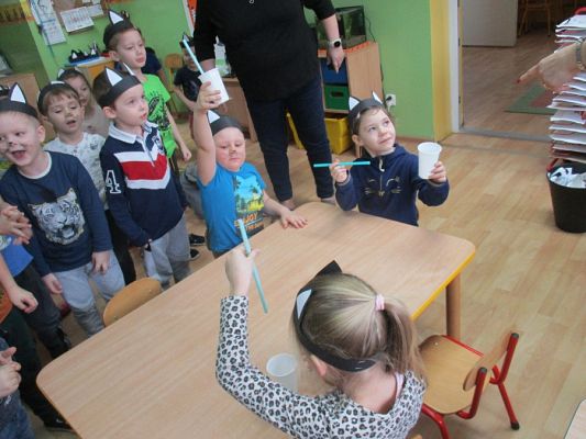  Grafika #21: Dzień kota