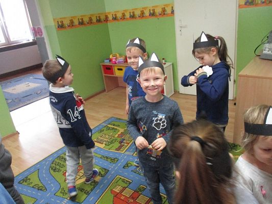  Grafika #27: Dzień kota