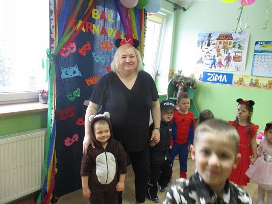  Grafika #24: Bal karnawałowy