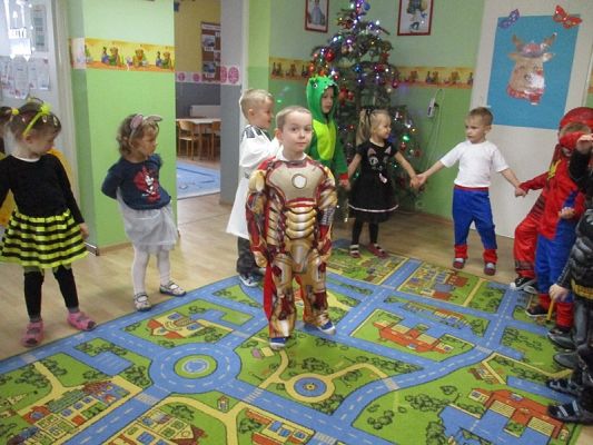  Grafika #10: Bal karnawałowy