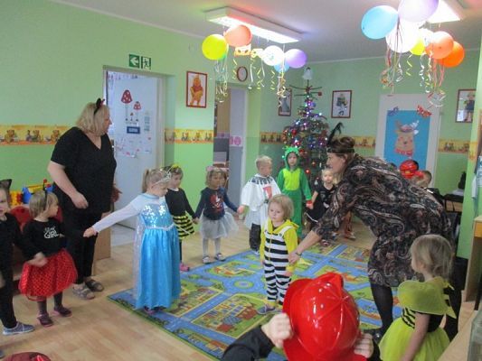  Grafika #30: Bal karnawałowy