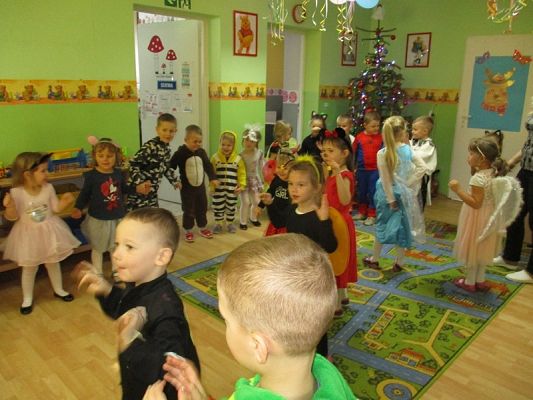  Grafika #28: Bal karnawałowy