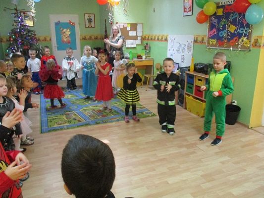  Grafika #29: Bal karnawałowy