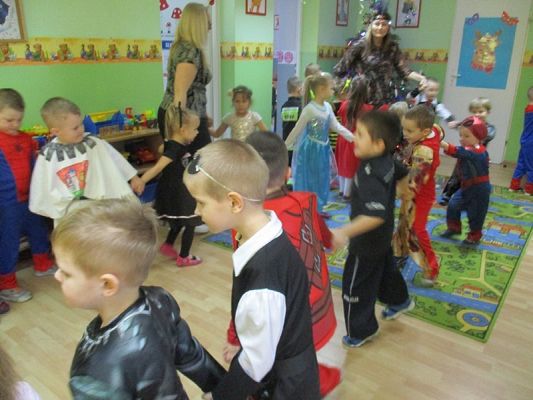  Grafika #17: Bal karnawałowy