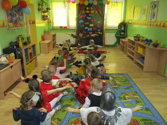  Grafika #58: Bal karnawałowy