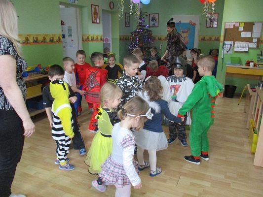  Grafika #45: Bal karnawałowy