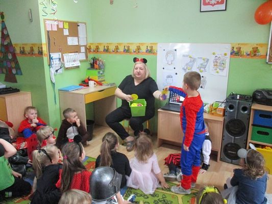  Grafika #62: Bal karnawałowy