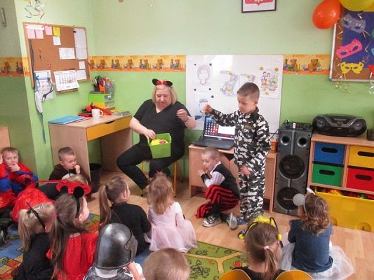  Grafika #69: Bal karnawałowy