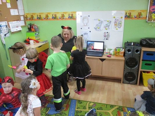  Grafika #68: Bal karnawałowy