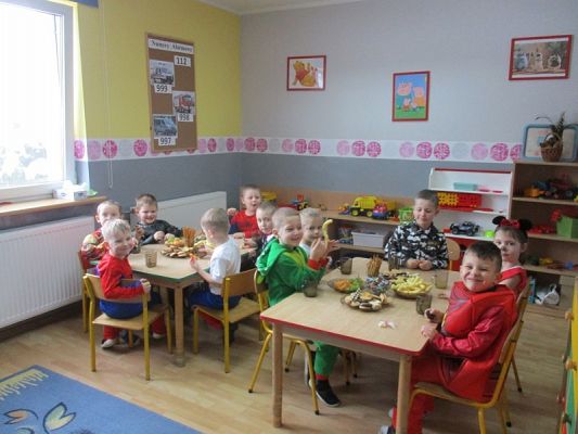  Grafika #75: Bal karnawałowy